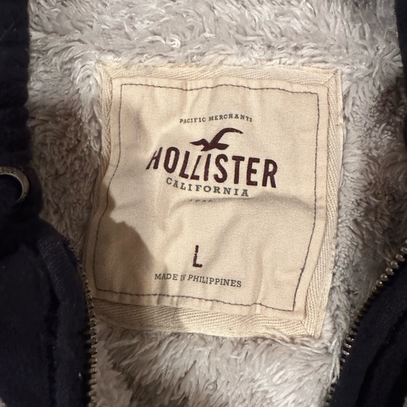 Hollister Women's Black Hoodie - Picture 3 of 16